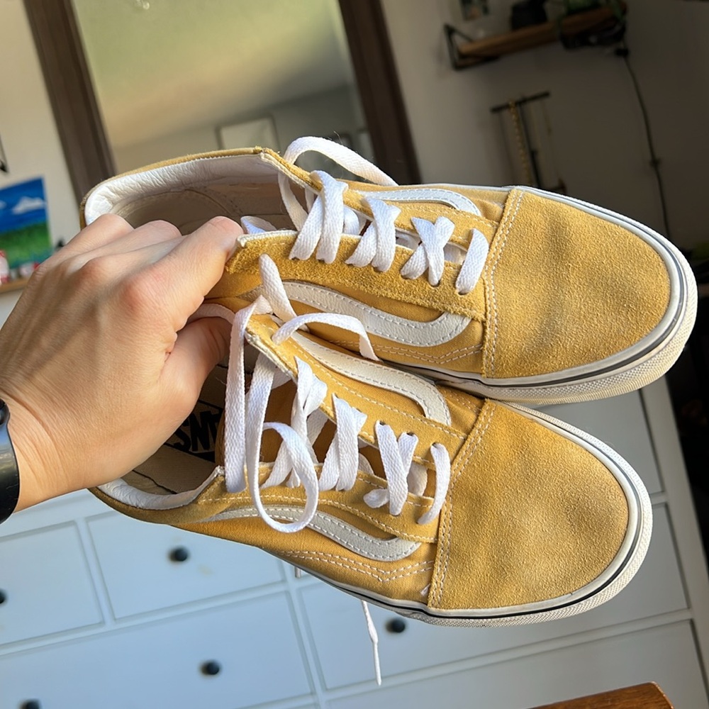 Vans shoes / Yellow old skool suede